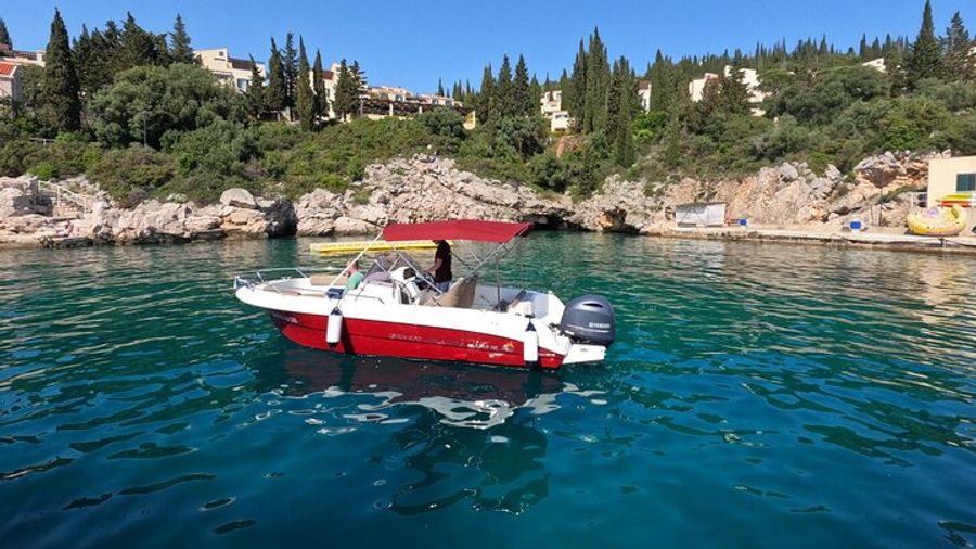 Zaton, Croatia to Elaphiti Islands for Speedboat Tour