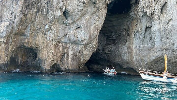 Capri Full-Day Guided Tour from Sorrento, Positano, Amalfi