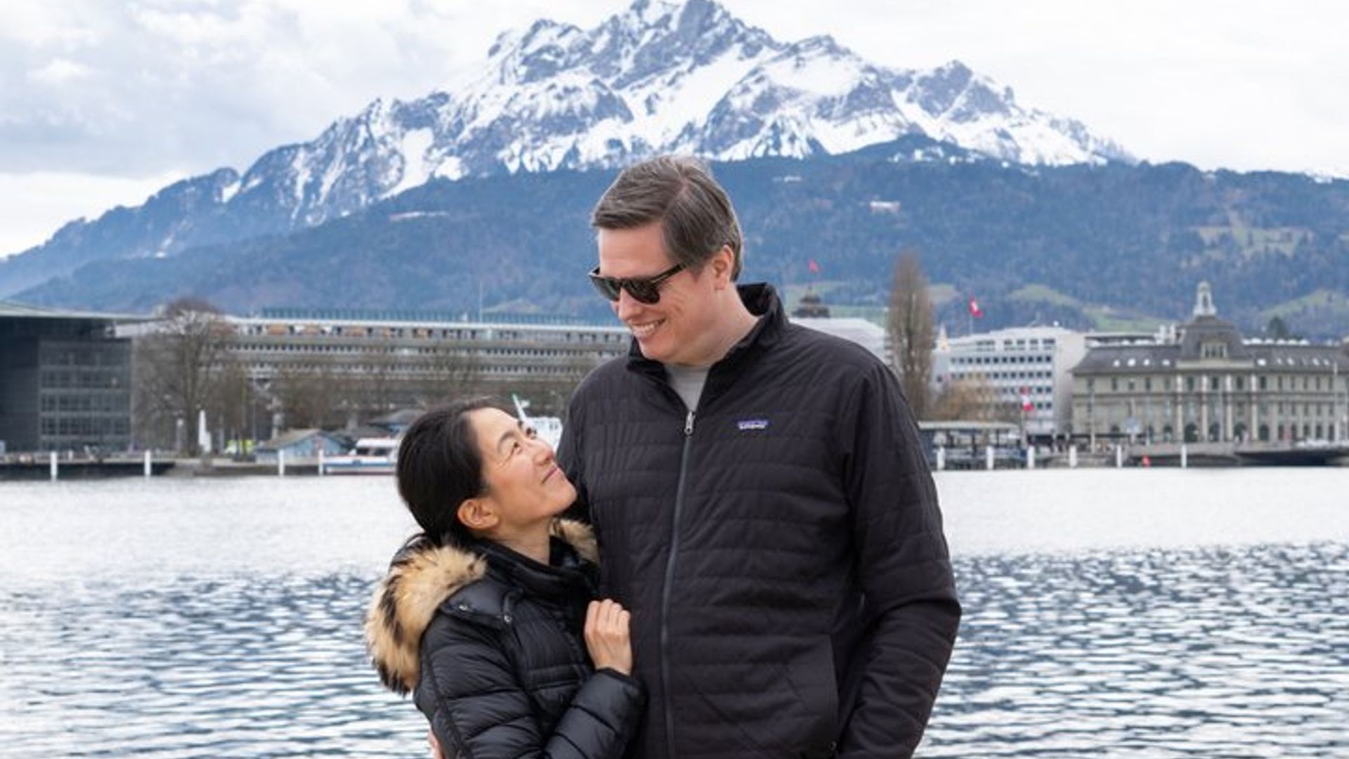 Lucerne: City Highlights Walking Tour with Professional Photos