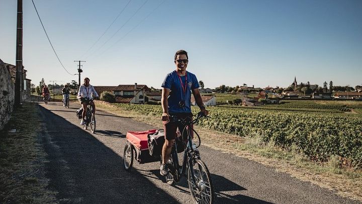 Saint-Emilion Electric Bike Day Tour w/ Wine Tastings & Lunch