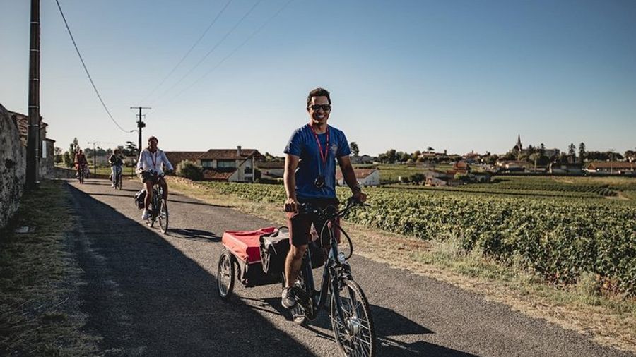 Saint-Emilion Electric Bike Day Tour w/ Wine Tastings & Lunch