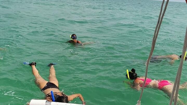 Full Day Tour with Fishing and Snorkeling from Holbox