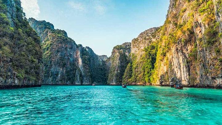 Phi Phi Islands Premium Small-Group Early Tour from Phuket