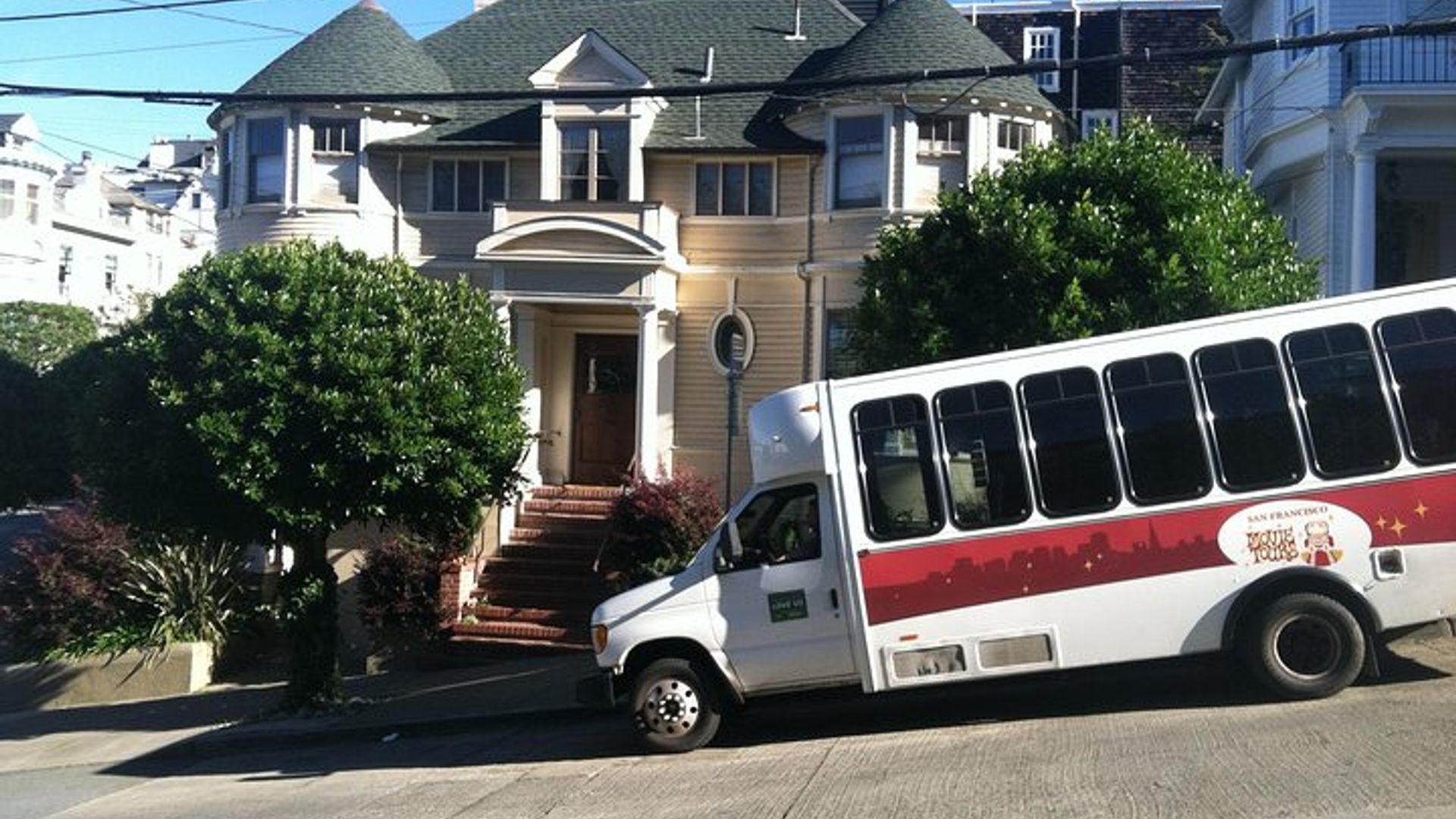 San Francisco Film Locations & Movie History Small-Group Tour image 2
