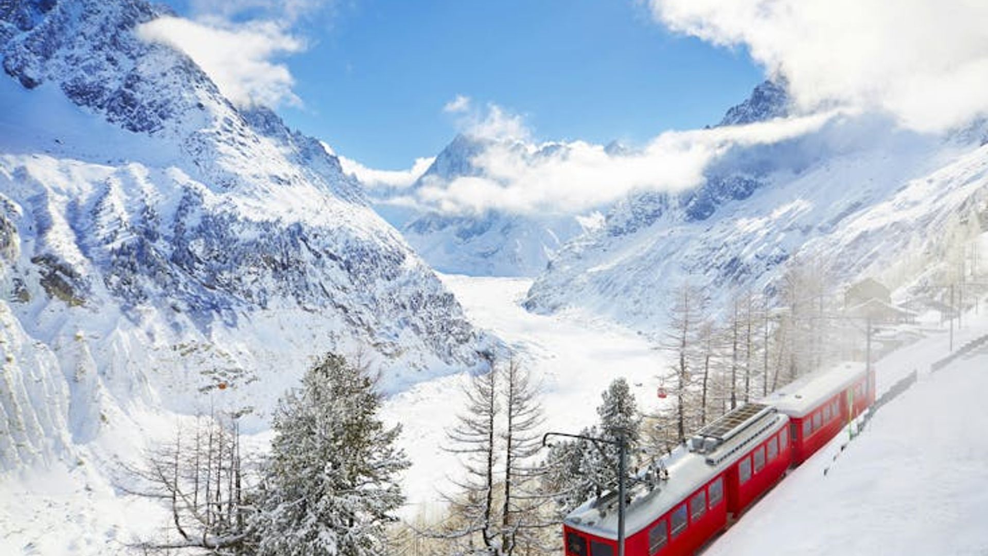 Chamonix guided day-trip with cable car and mountain train from Geneva
