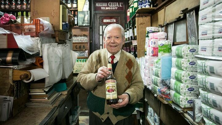 Lisbon History and Food Small-Group Walking and Tasting Tour