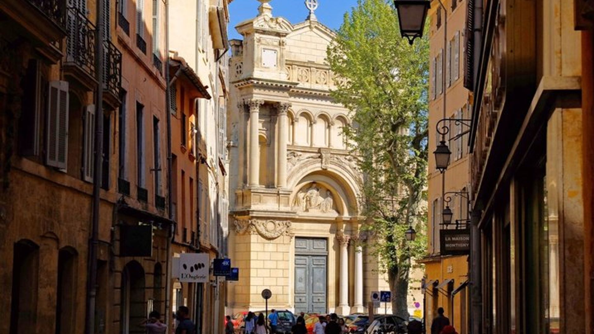 Tour a pie por Aix en Provence : Explora las principales atracciones y joyas ocultas