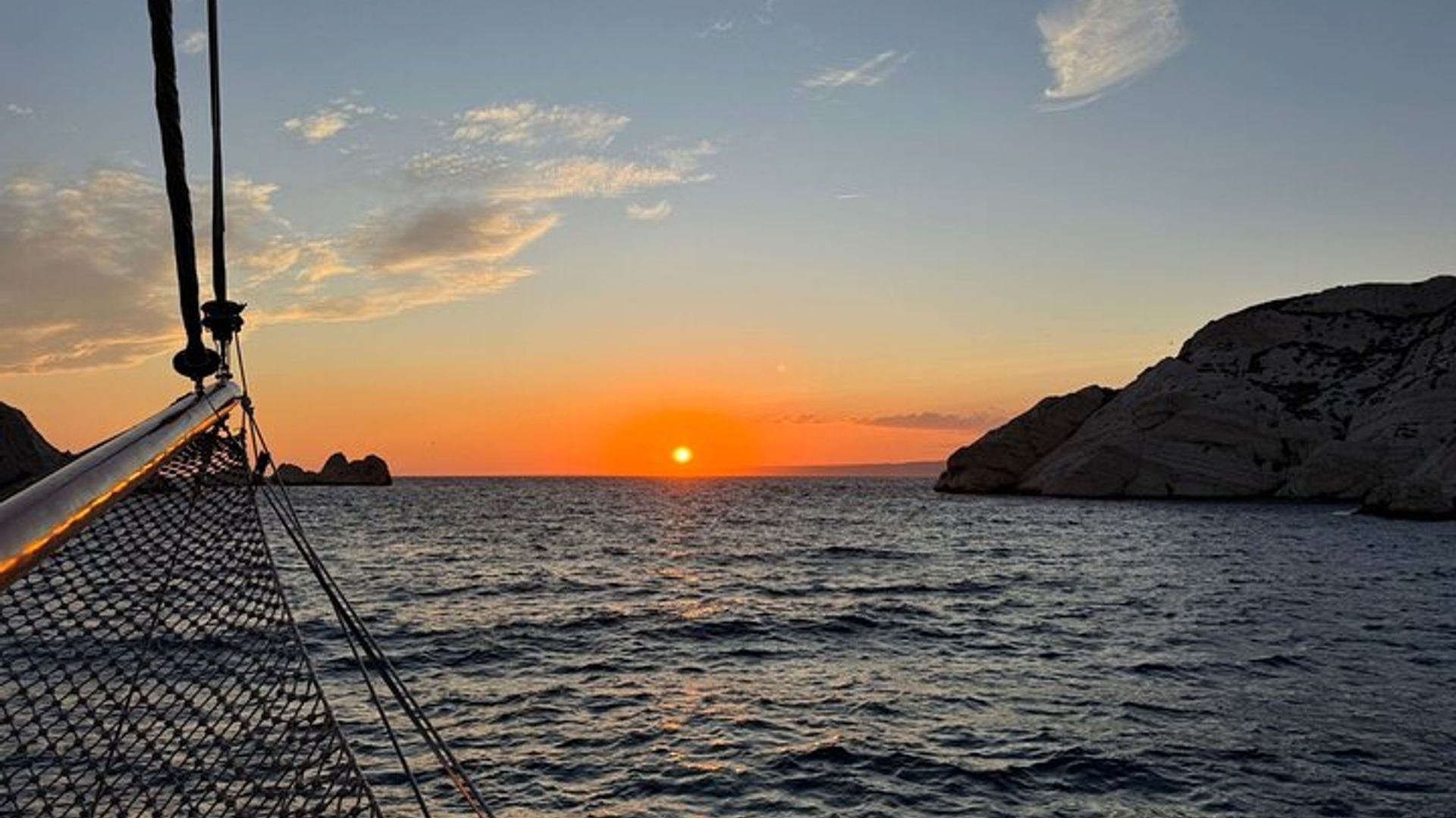 Crucero al atardecer por Marsella con cena buffet