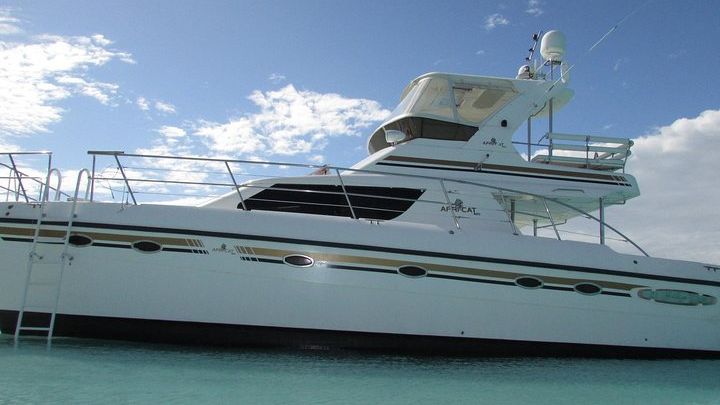 Turks and Caicos Full-Day Luxury Private Yacht Charter