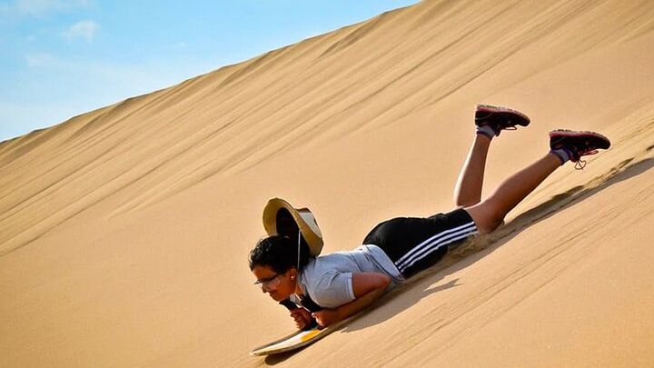Paracas, Huacachina, and Pisco 3-Day Group Tour from Lima