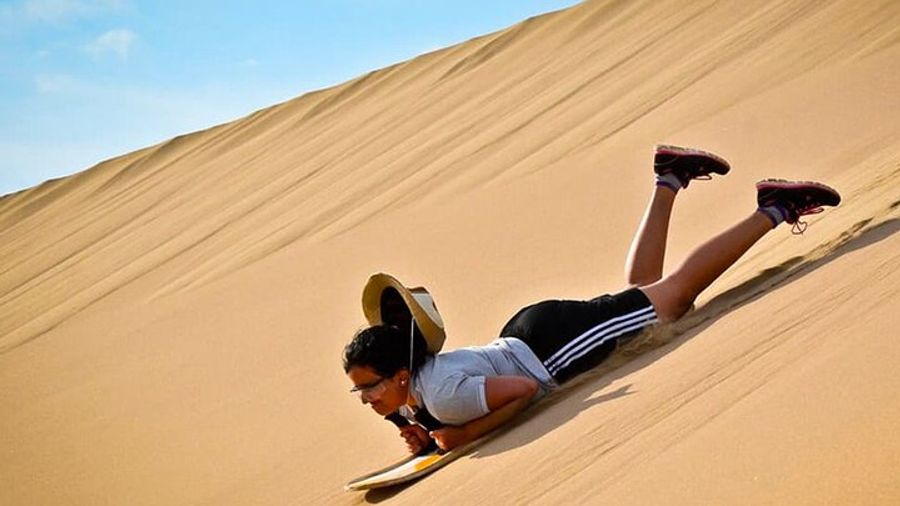 Paracas, Huacachina, and Pisco 3-Day Group Tour from Lima