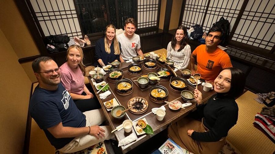 Kanazawa Night Tour With Dinner and Drinks