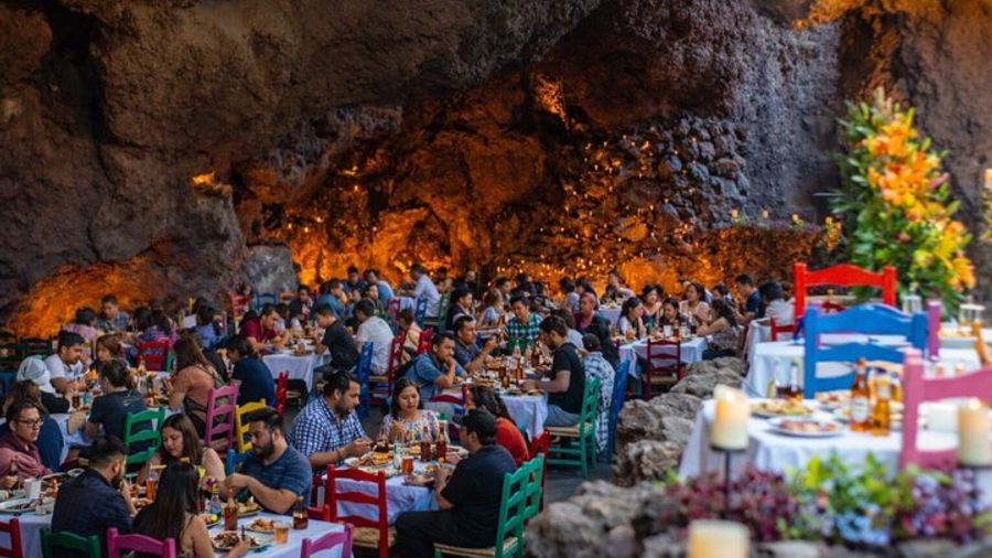 Teotihuacan: Hot-Air Balloon Flight Full-Day Group Tour
