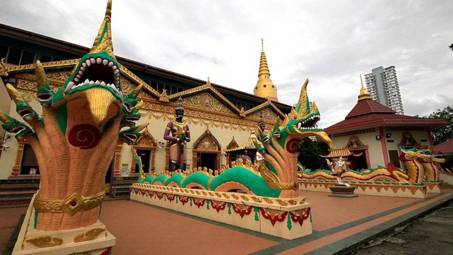 Penang City, Temples, Penang Hill, and Kek Lok Si Tour