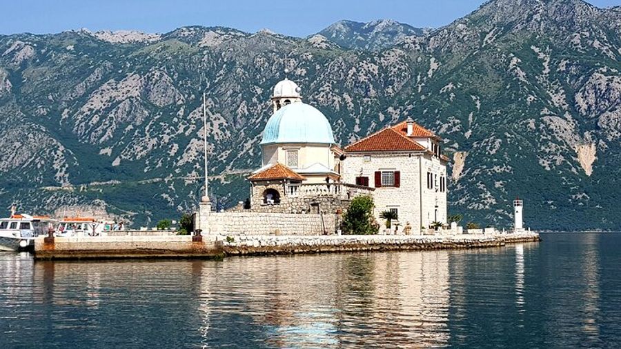 Dubrovnik to Montenegro and Bay of Kotor Private Luxury Tour