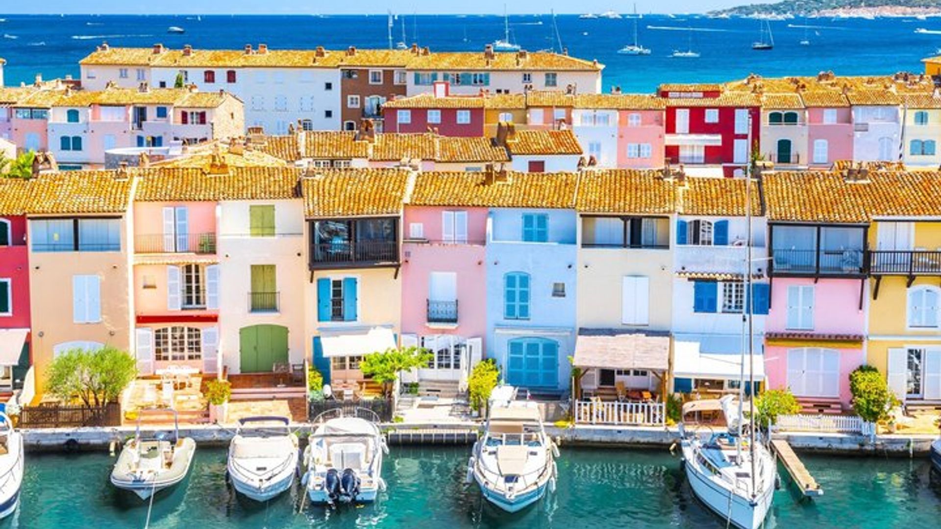 St. Tropez and Port Grimaud Sightseeing Tour from Cannes
