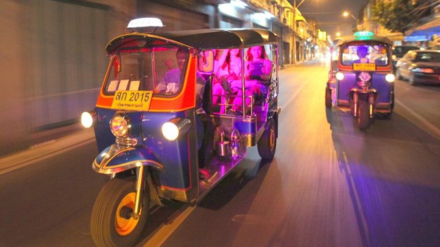Bangkok Night Temples, Markets, and Street Food Tuk-Tuk Tour