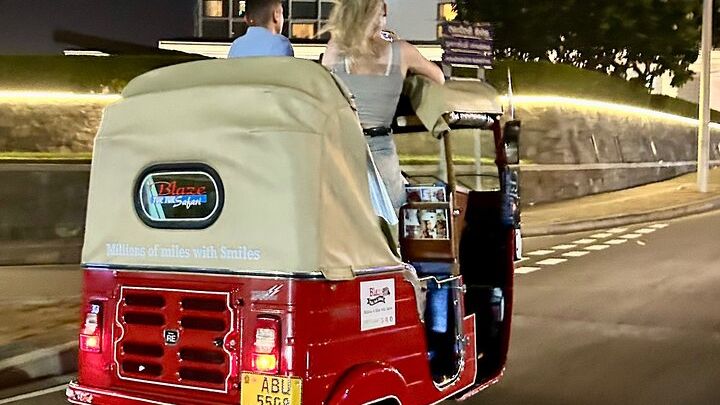 Tuk Tuk Private Safari Tour Exploring Sri Lanka's Capital Colombo