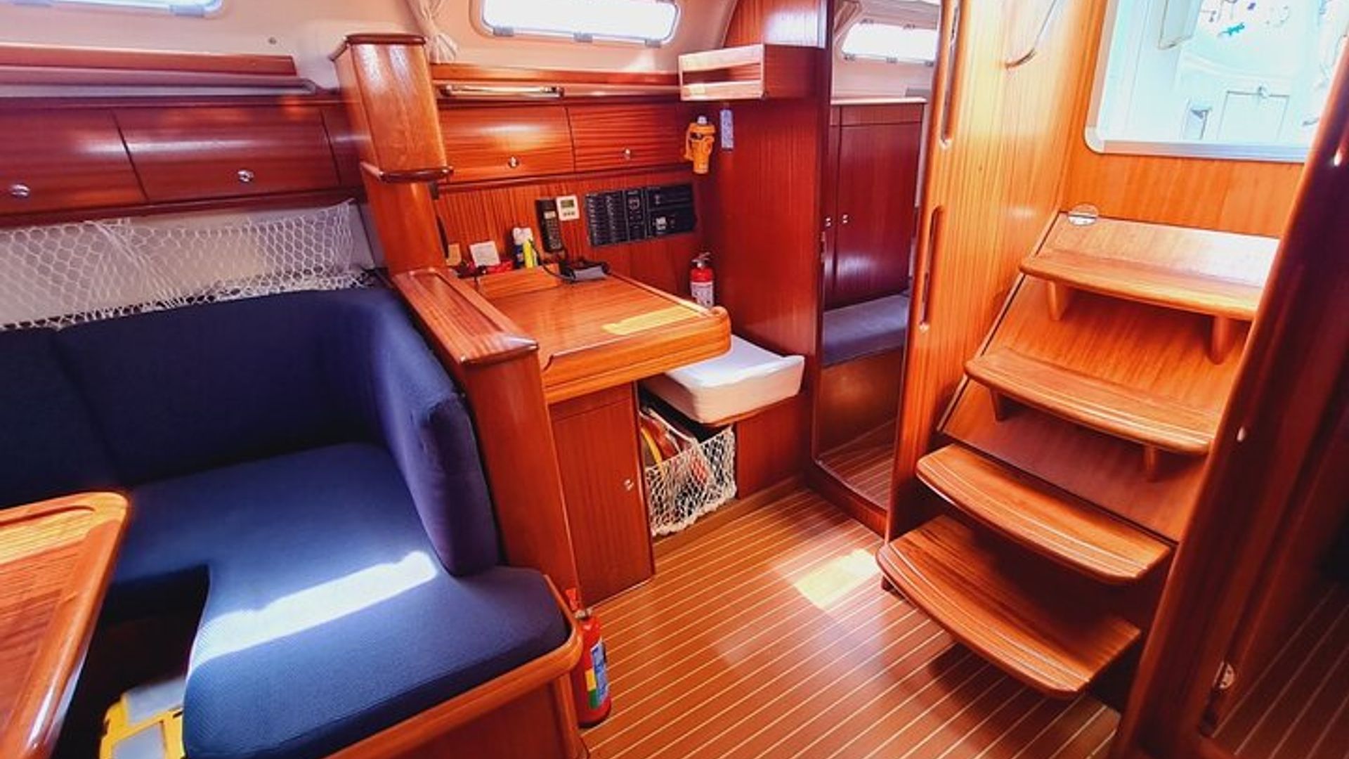 A full-day, small-group La Maddalena sailing tour