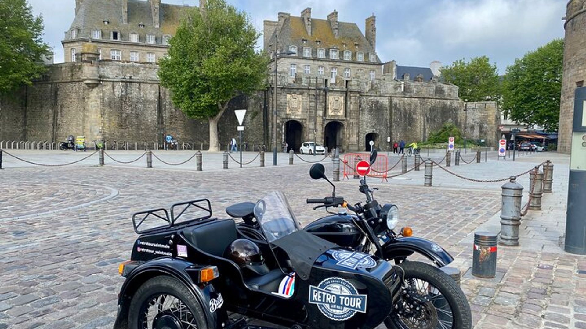 Saint Malo to Cancale Market by Sidecar Private Half-Day Tour