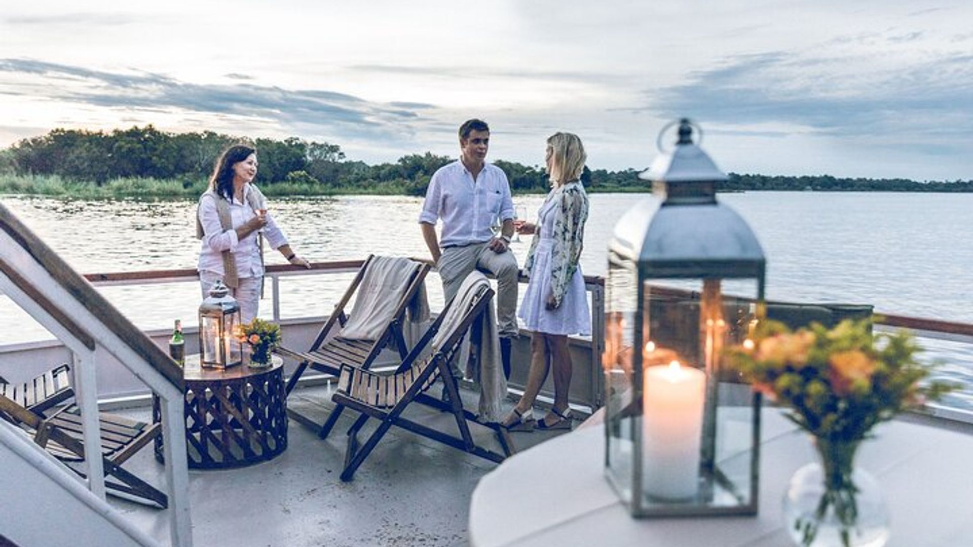 Zambezi River Dinner Cruise with Hotel Pick Up