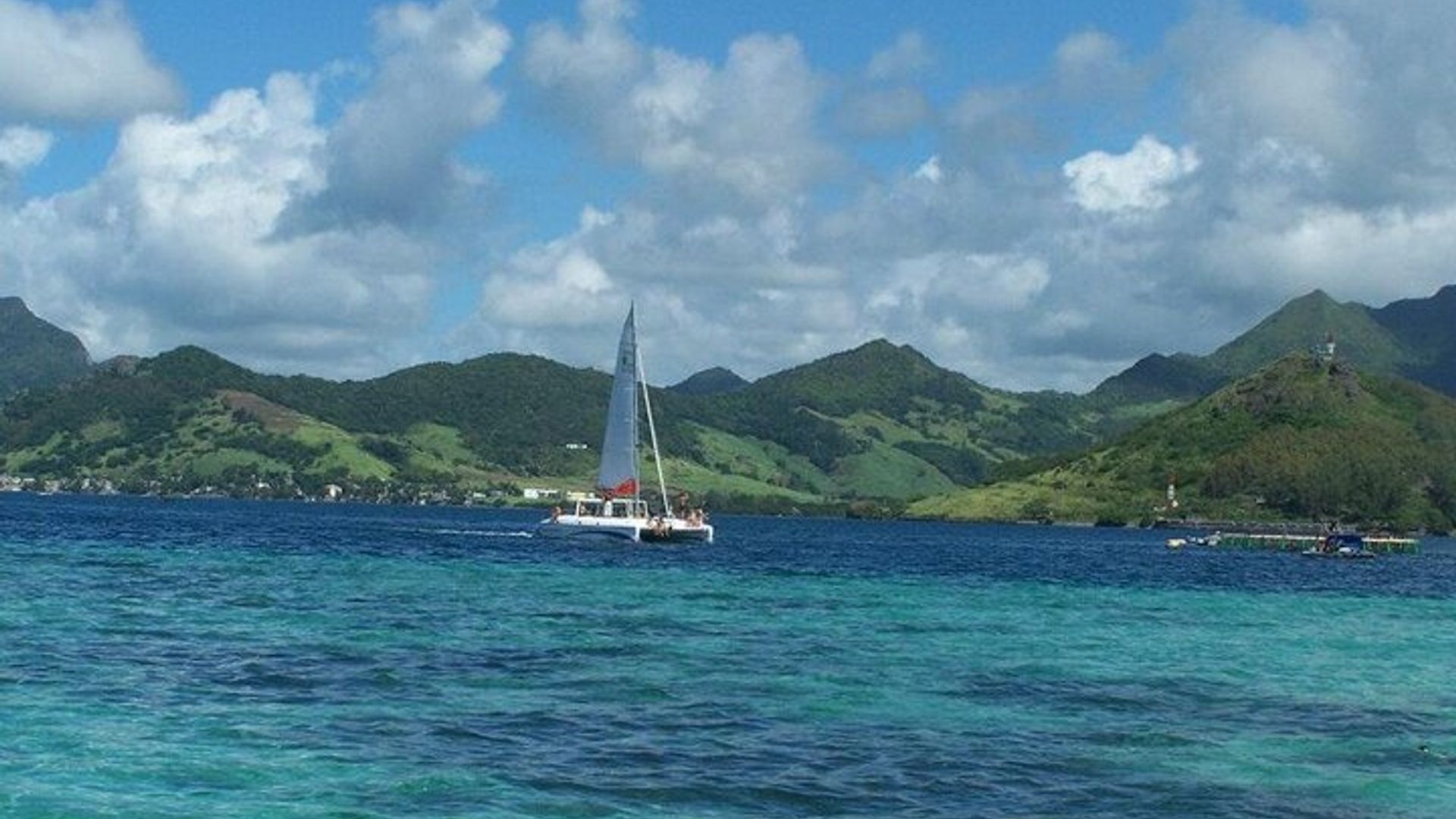 All-inclusive-KATAMARAN mit Grill: Ile aux cerf und GRSE-Wasserfall