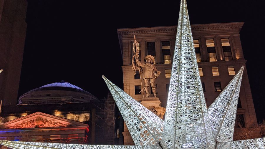 Private Old Montréal Christmas Walking Tour