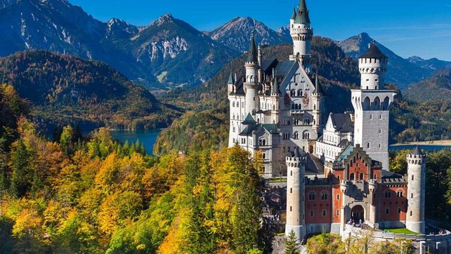 Neuschwanstein Castle: Private Full-Day Tour From Innsbruck