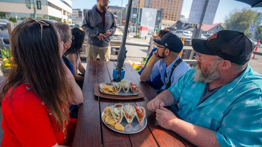 Anchorage: Small-Group Food and Sightseeing City Tour