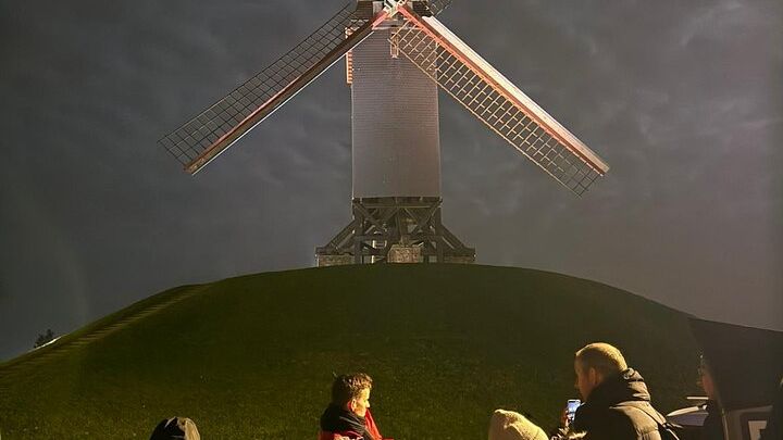Bruges History and Highlights Evening Walking Tour