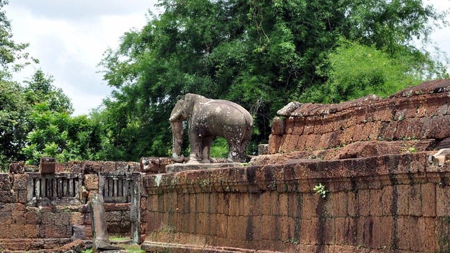 2-Day Angkor Wat, Small, Big Circuit & Banteay Srei Private Tour