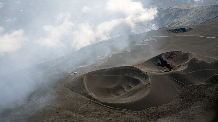 30 minutes Etna volcano private helicopter tour from Fiumefreddo
