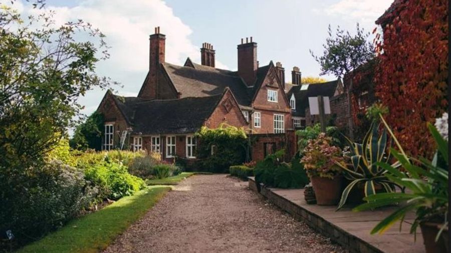 Skip the Line: House and Garden Admission Ticket