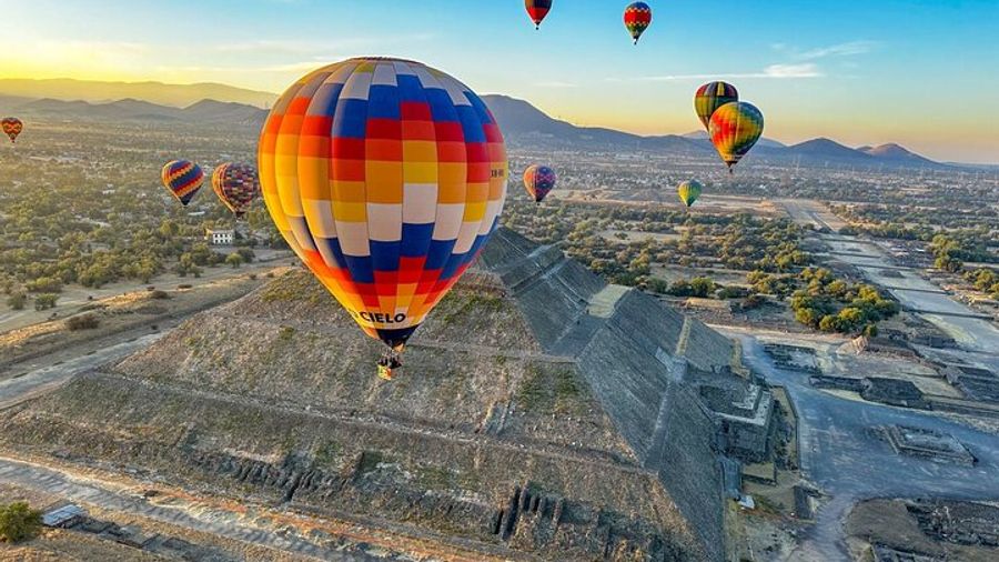 Mexico City Hot-Air Balloon and Teotihuacán Tour