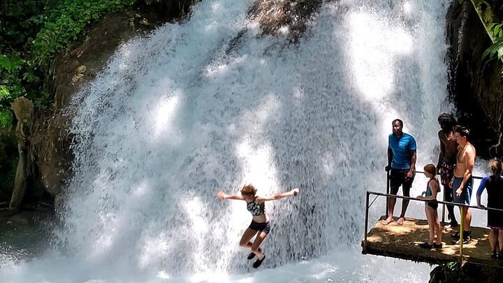 Blue Hole, Dunn's River Falls Full-Day Tour from Montego Bay