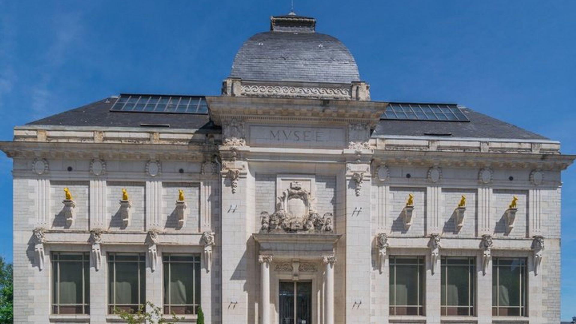 Rodez: visita a pie audioguiada de 1 hora con 17 comentarios de audio