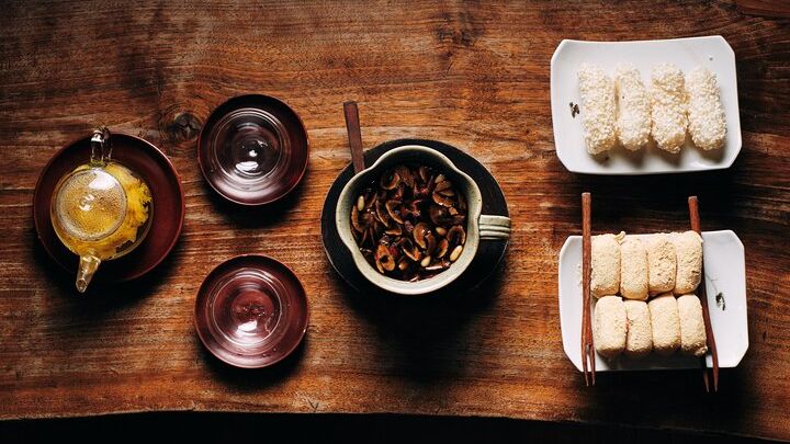 Downtown Seoul Guided Food and Market Tour With Local Tastings