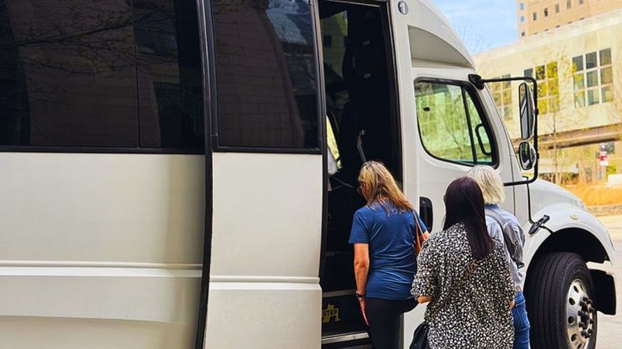New York Highlights Half-Day Bus Tour With Photo Stops