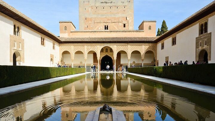 Nerja Small-Group Alhambra, Albayzin Guided Tour With Tickets
