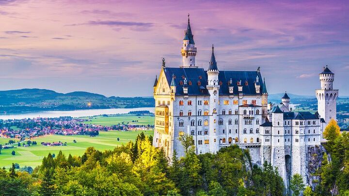 Private Neuschwanstein and Hohenschwangau Castle Day Trip