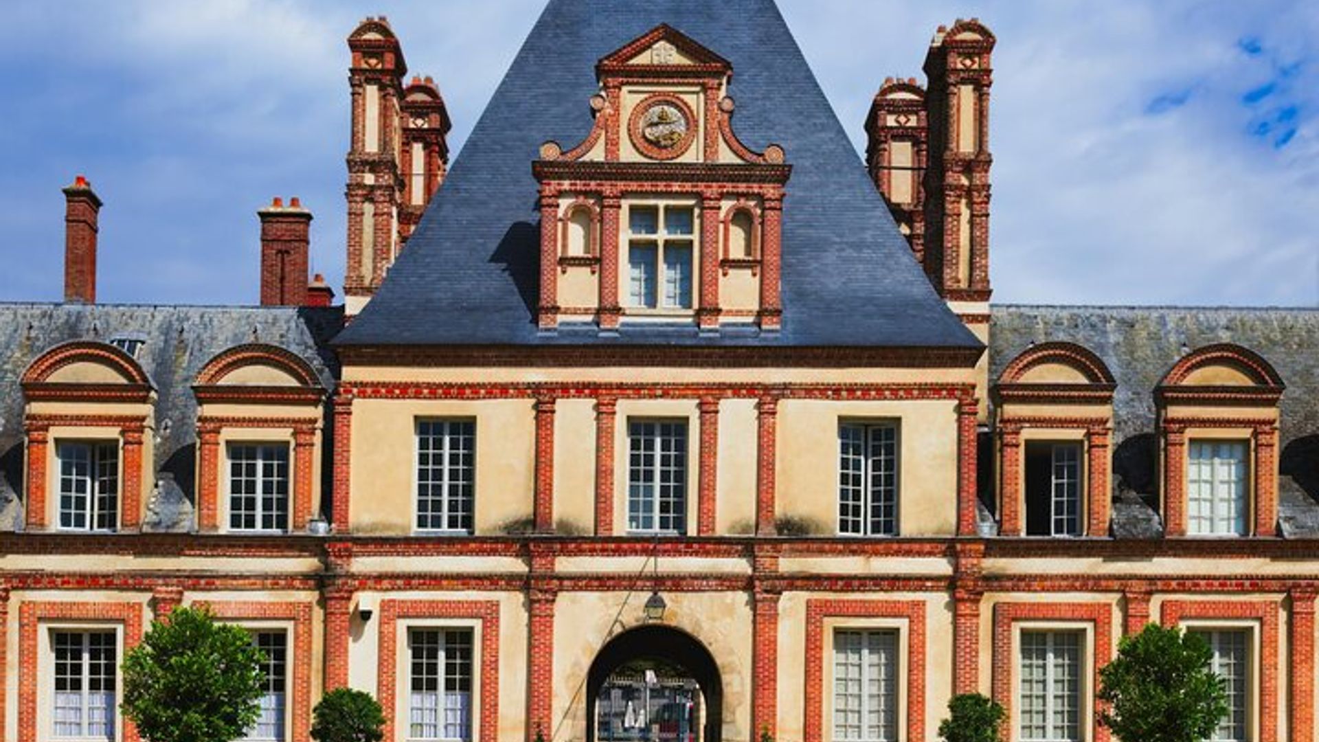 Tour privado al castillo de Fontainebleau desde París con entrada