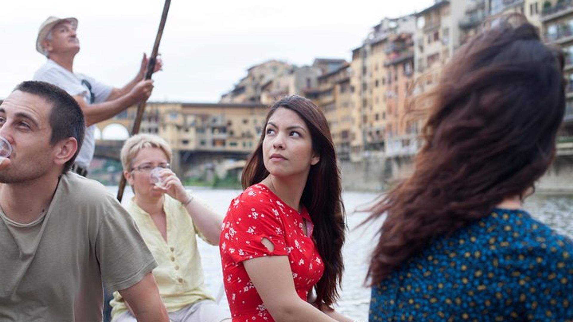 Traditionelle Barchetto-Bootstour durch Florenz mit Weinprobe