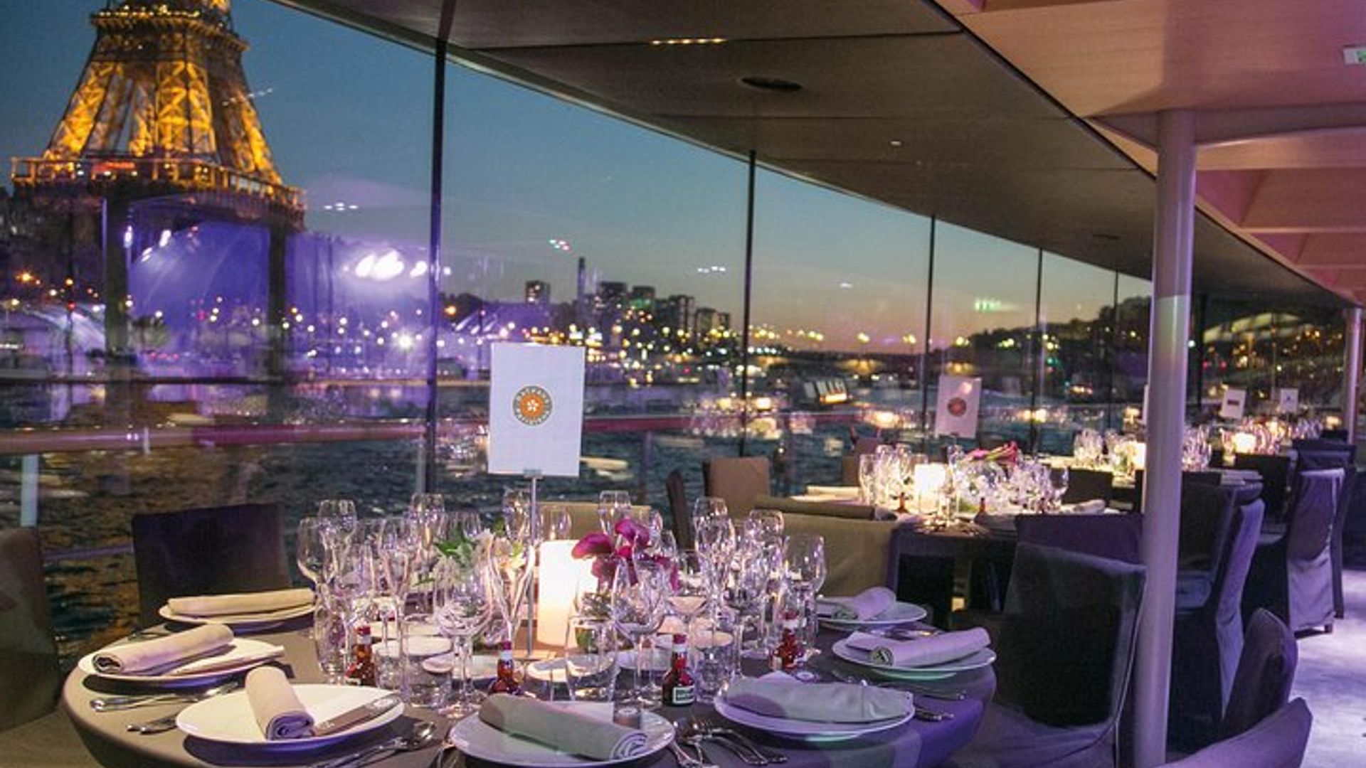 Paris Seine Christmas Cruise With 6-Course Lunch or Dinner
