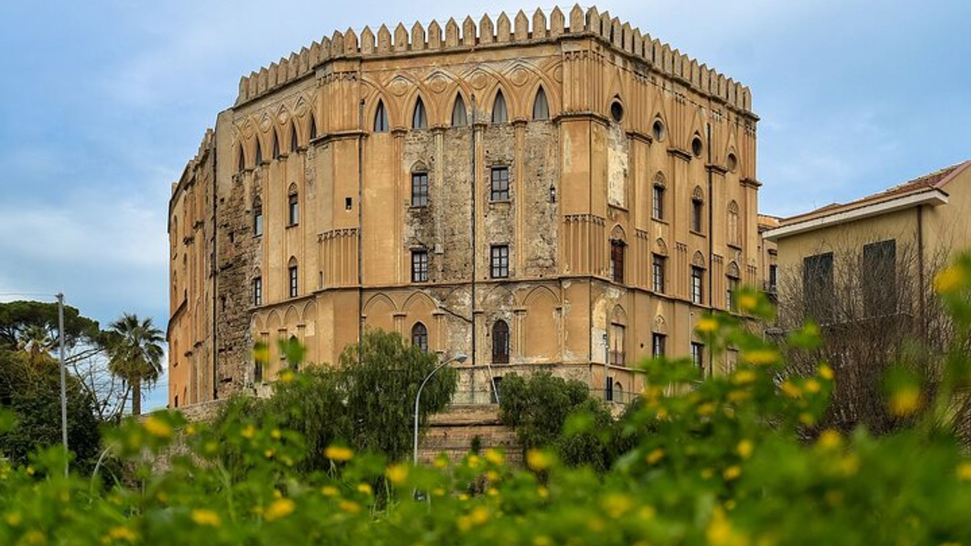 Visite de la Chapelle Palatine et du Palais des Normands avec billet d'entrée