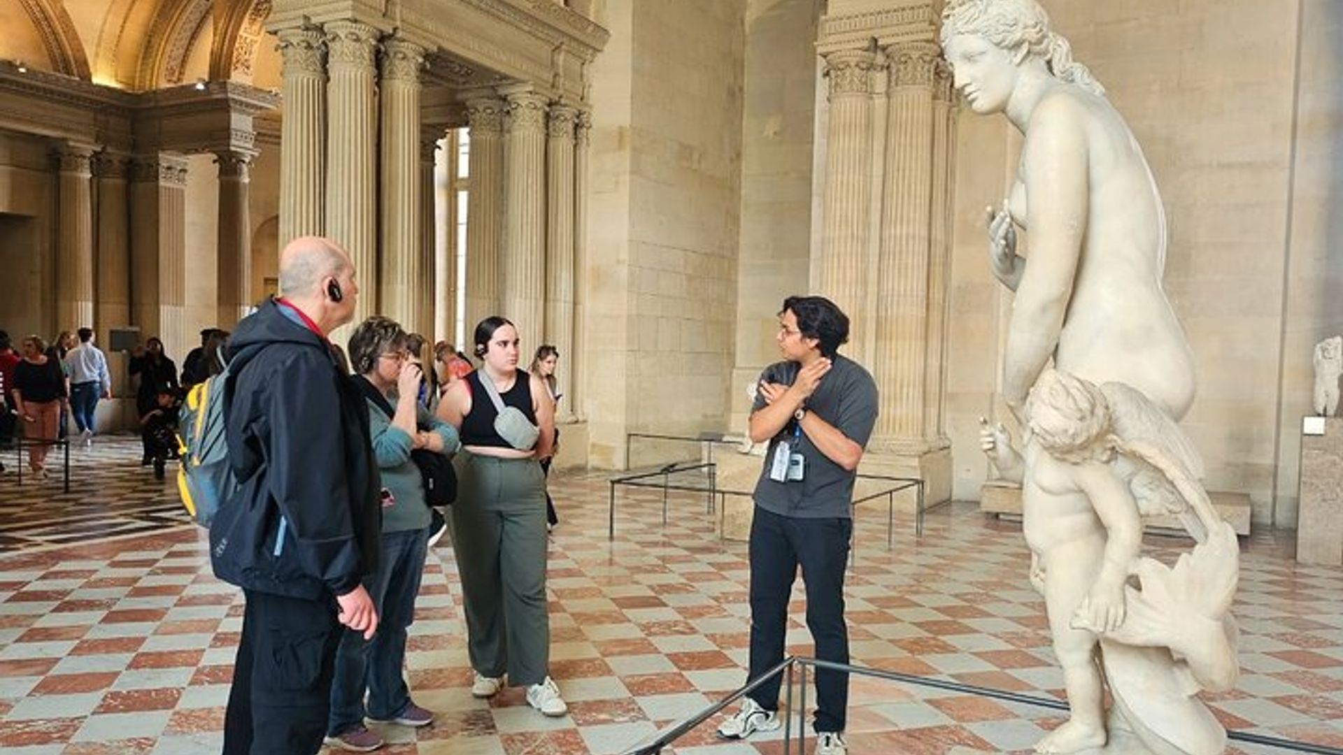 Paris Louvre Museum Small-Group Tour With Admission Ticket