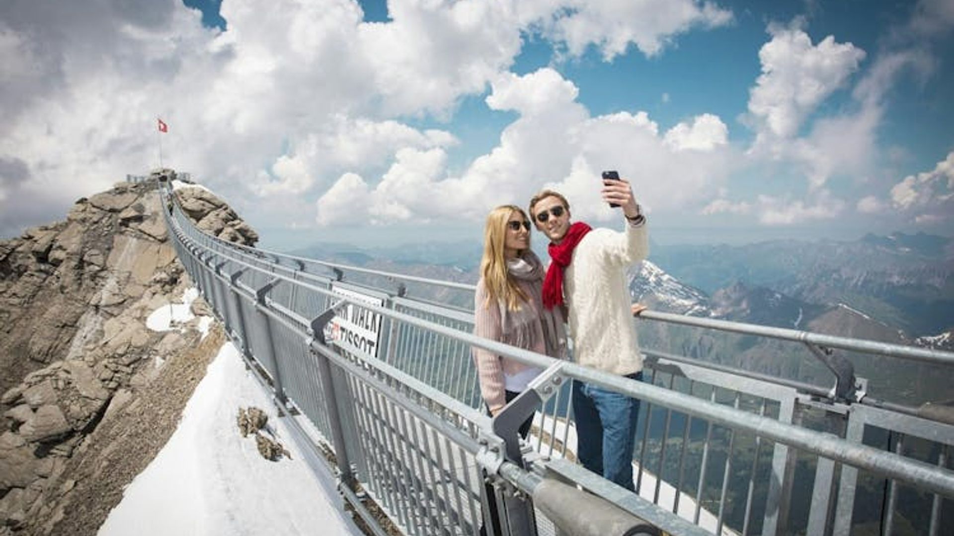 Full-day tour to Glacier 3000 and Montreux from Geneva
