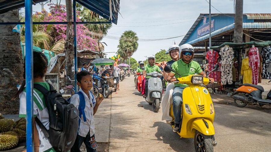Phnom Penh Silk Island Vespa Tour / Tuk Tuk Available