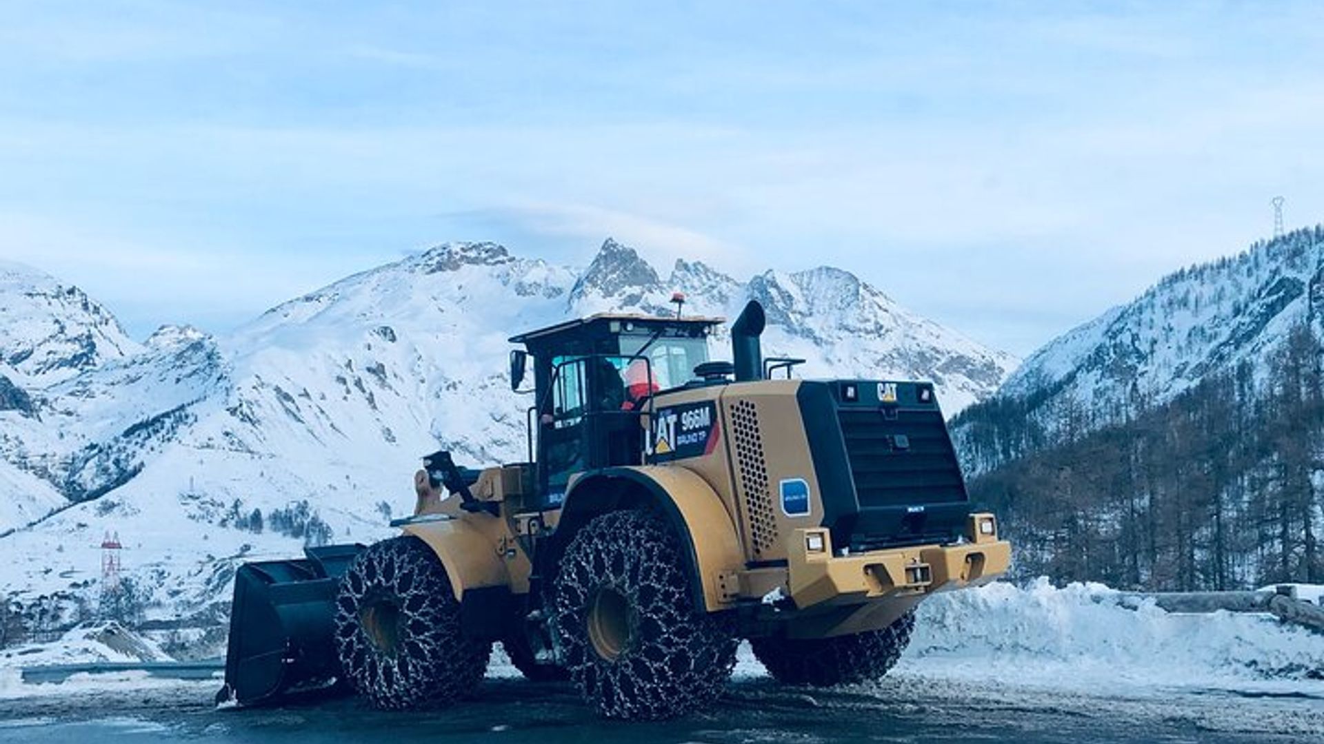 Val D' Isére or Tignes Airport Transfer to Geneva