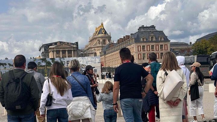 Palace of Versailles and Garden Guided Tour