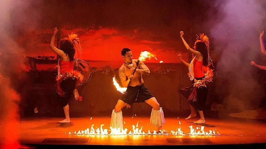 Orlando Polynesian Fire Luau and Dinner Show Experience